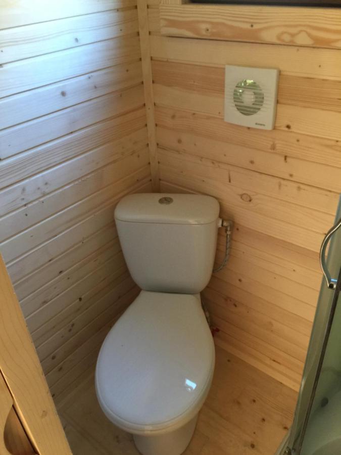 Roulottes Du Chalet Des Pins Rougeou Kültér fotó