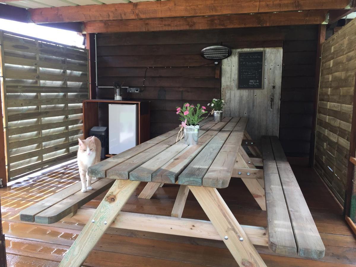 Roulottes Du Chalet Des Pins Rougeou Kültér fotó