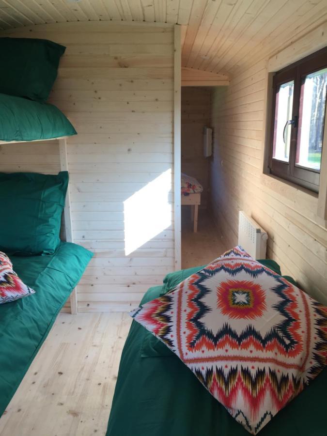 Roulottes Du Chalet Des Pins Rougeou Kültér fotó